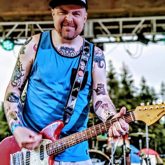 Meet your Posher, Chris - Picture 1 of 1